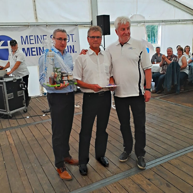 Die Goldene Ehrennadel für Reini Gohlke